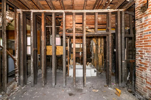 $135,000 | 4147 Connecticut Street, St. Louis, MO 63116