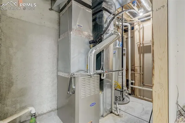 a view of a walk in closet