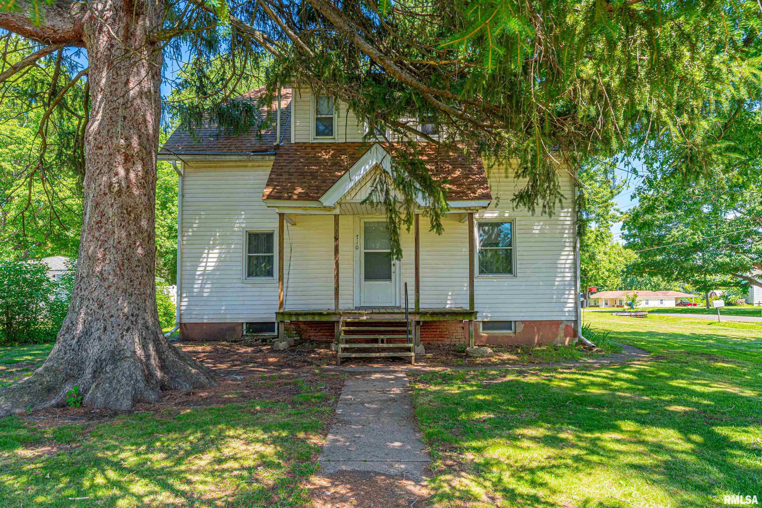 710 South Cedar Street Delavan, IL 61734 - Photo 2 of 27