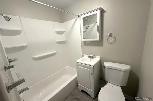 $850 | 3700 South Lincoln Street, Unit 6, Englewood, CO 80113