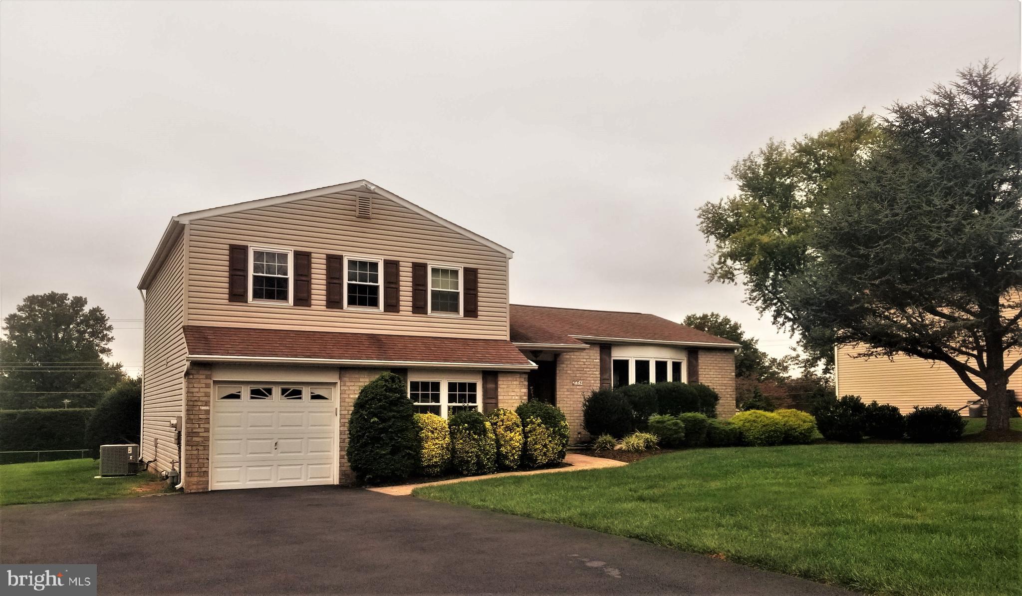 835 Stephen Road Warminster, PA 18974 - Photo 2 of 52 Gallery Image 2