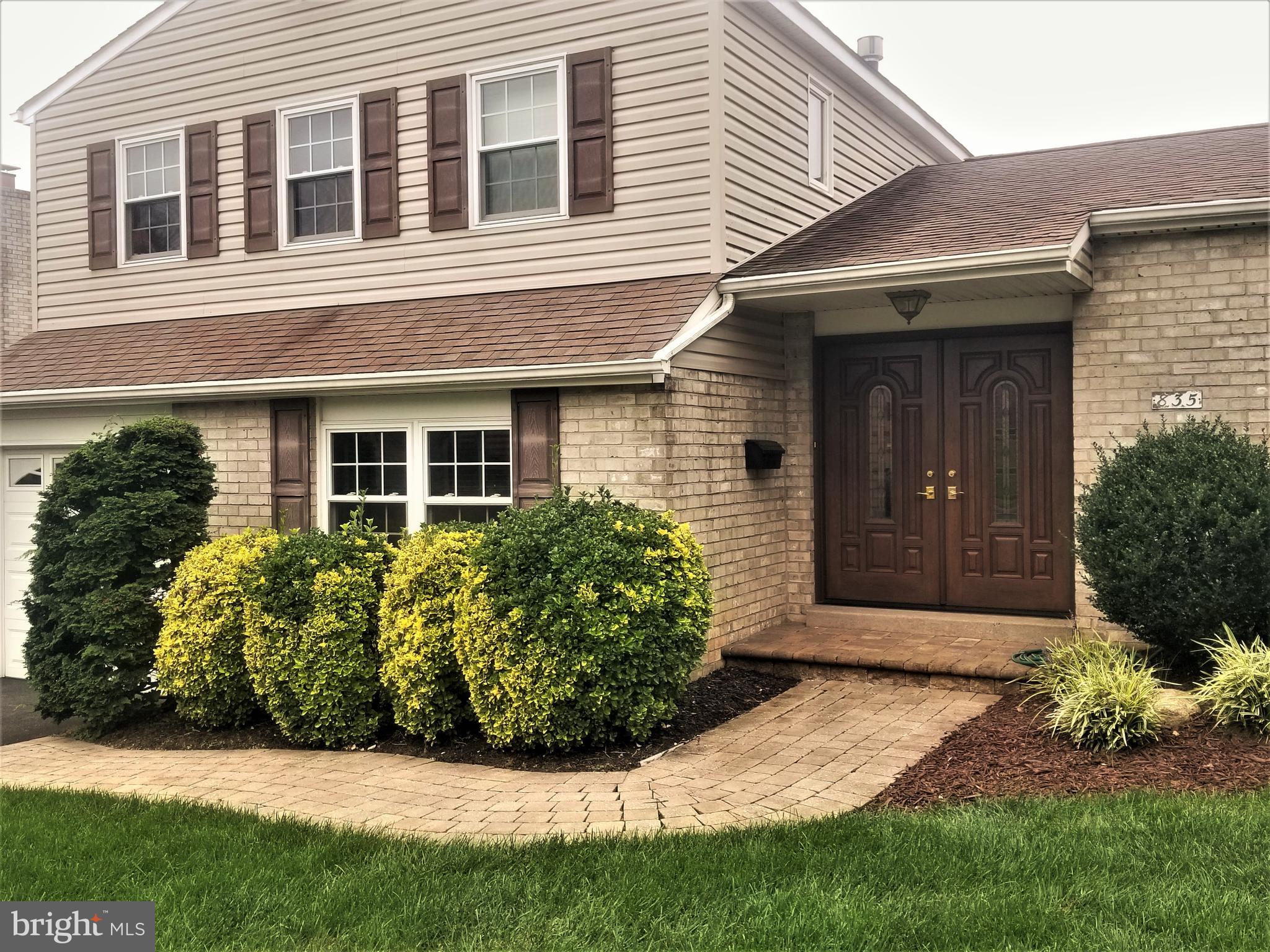 835 Stephen Road Warminster, PA 18974 - Photo 3 of 52 Gallery Image 3