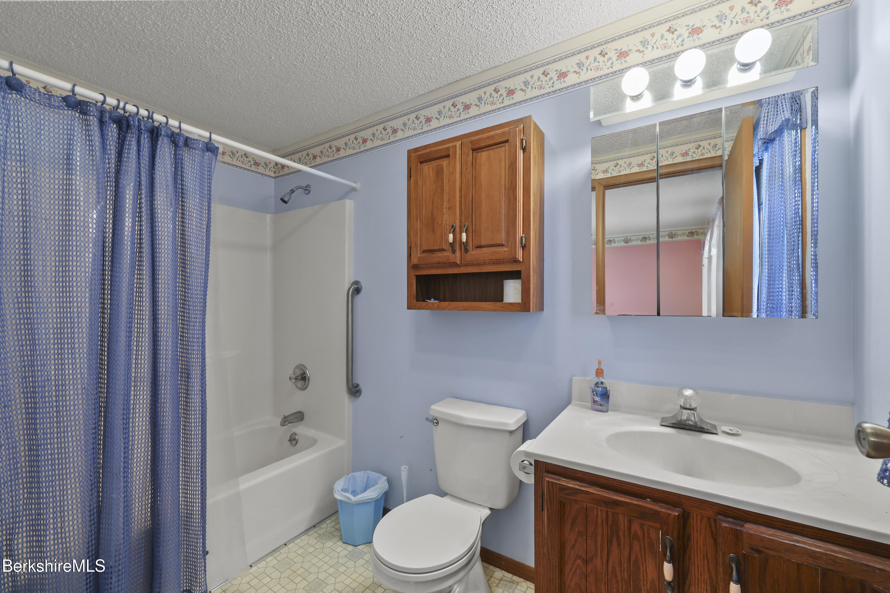 9 Donovan Street Pittsfield, MA 01201 - Photo 18 of 29 Primary Bathroom