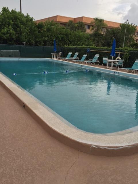 2950 Southeast Ocean Boulevard, Unit 206 Stuart, FL 34996 - Photo 2 of 20 2-UmBGkTnLQi8fNEnhsjt1_IMG_0976%5B10%5D