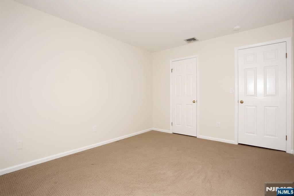 10 South Irving Street, Unit 9B Ridgewood, NJ 07450 - Photo 25 of 39 Gallery Image 25