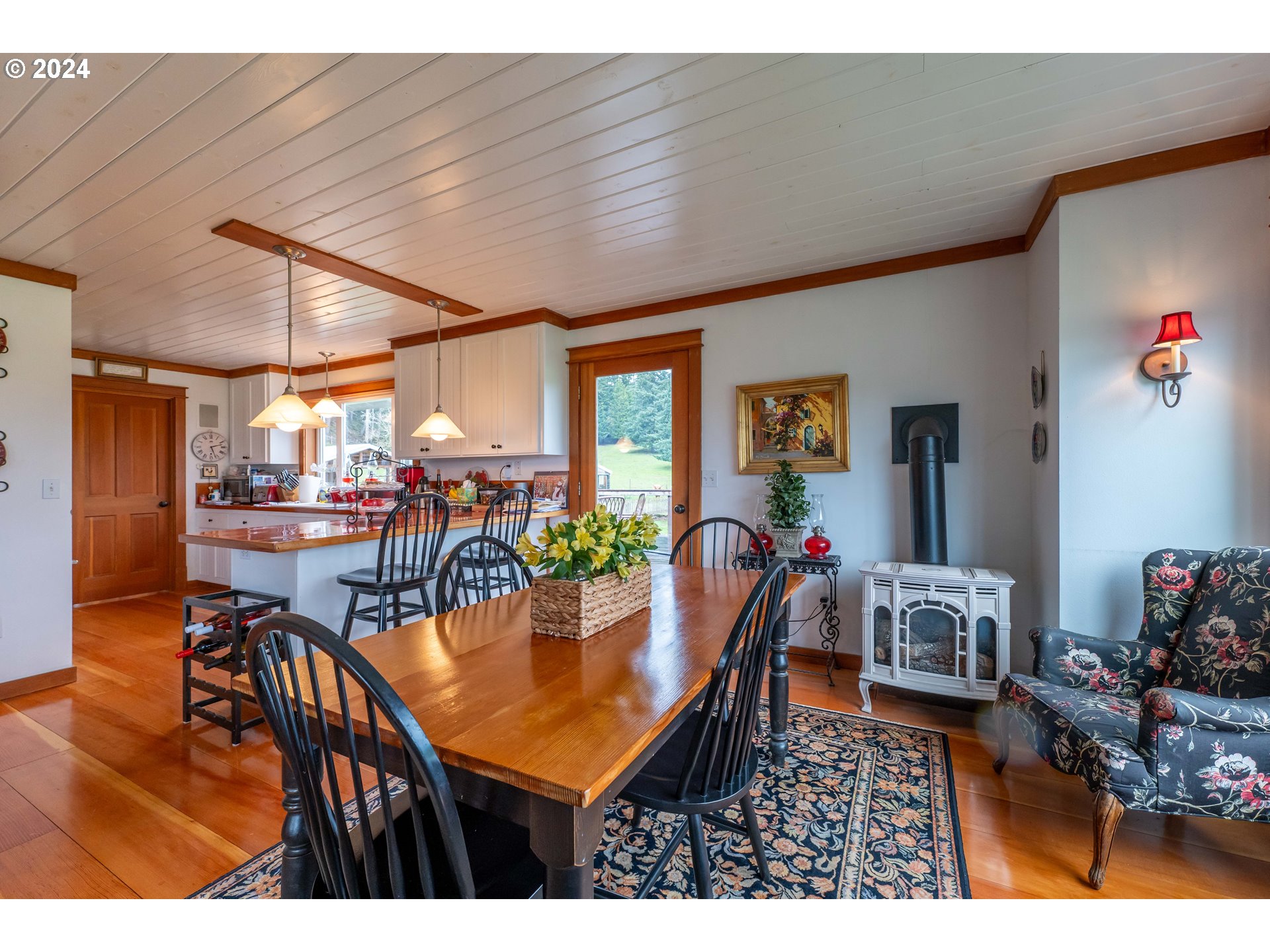 841 Skelly Road Yoncalla, OR 97499 - Photo 11 of 48