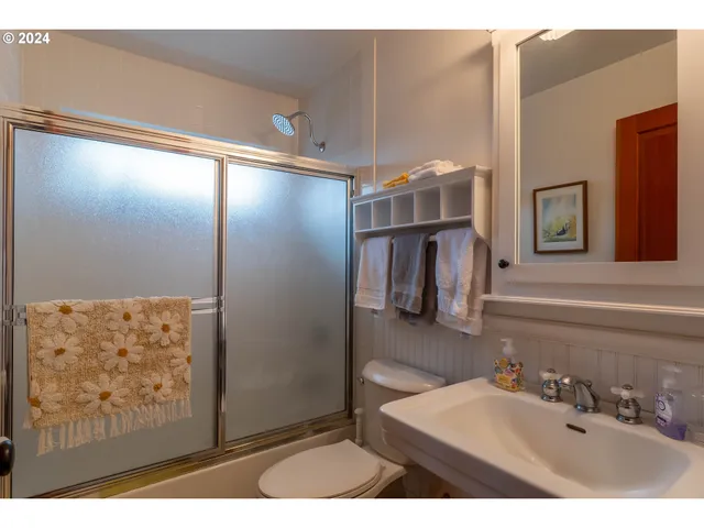 $2,800,000 | 841 Skelly Road, Yoncalla, OR 97499