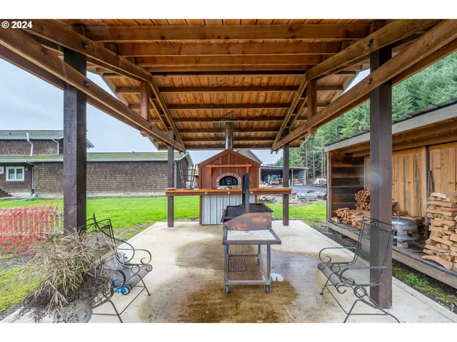 $2,800,000 | 841 Skelly Road, Yoncalla, OR 97499
