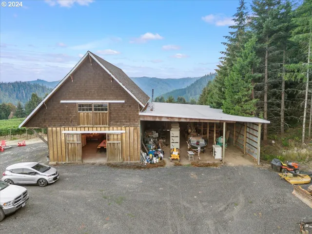 $2,800,000 | 841 Skelly Road, Yoncalla, OR 97499
