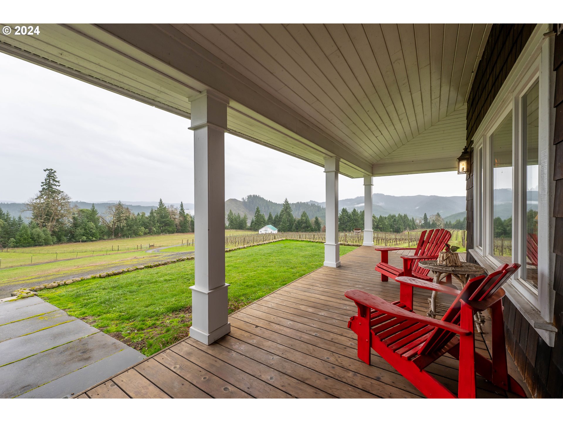 841 Skelly Road Yoncalla, OR 97499 - Photo 5 of 48