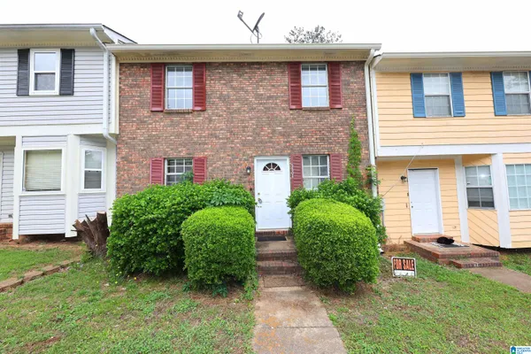 $119,900 | 5804 Woodgate Circle, Anniston, AL 36206
