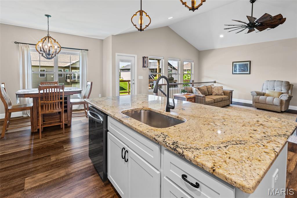 8048 Radcliffe Place Troy, IL 62294 - Photo 15 of 49