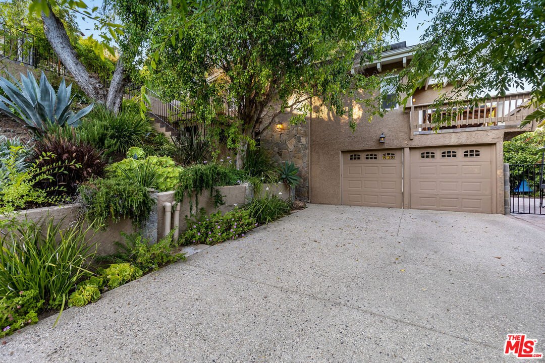 2716 Halsey Road Topanga, CA 90290 - Photo 6 of 51