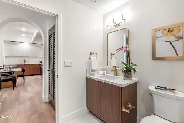 $1,274,000 | 139 South Oak Knoll Avenue, Unit 202, Pasadena, CA 91101