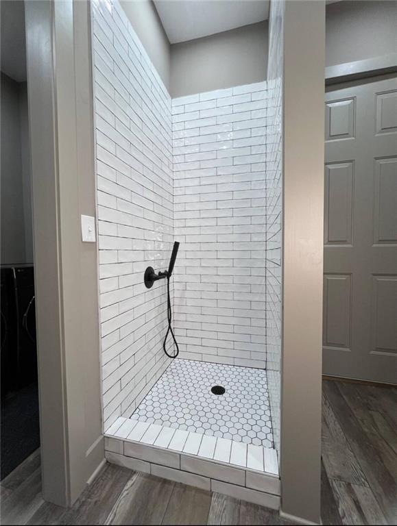 950 Island Shoals Road Jackson, GA 30233 - Photo 7 of 23 a bathroom with a shower