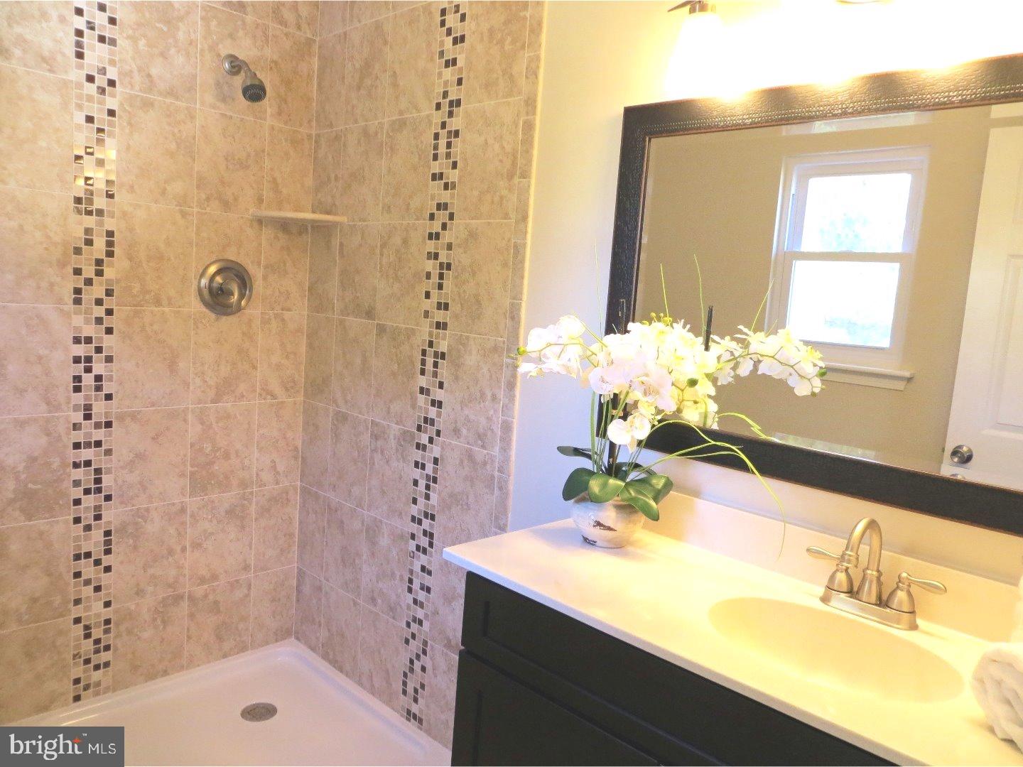 112 Woodstream Road Boothwyn, PA 19061 - Photo 14 of 23 Master Bathroom