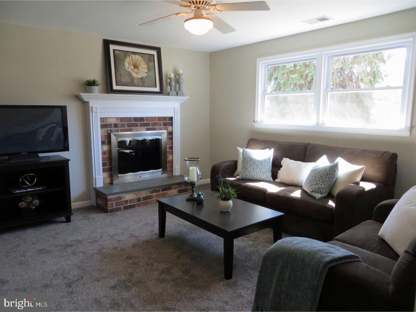 112 Woodstream Road Boothwyn, PA 19061 - Photo 17 of 23 Family Room