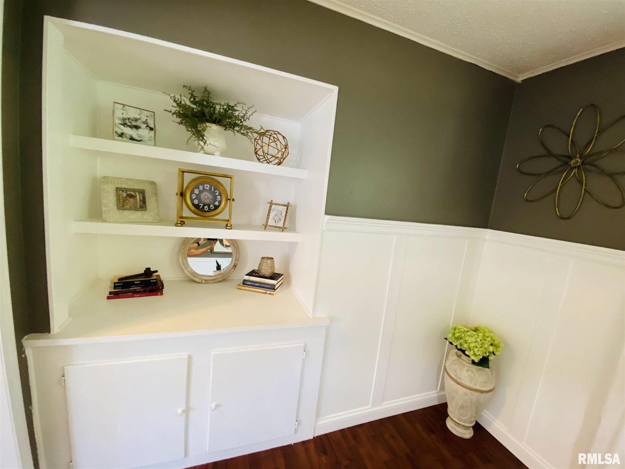 114 Bess Street Washington, IL 61571 - Photo 12 of 19 Gallery Image 12