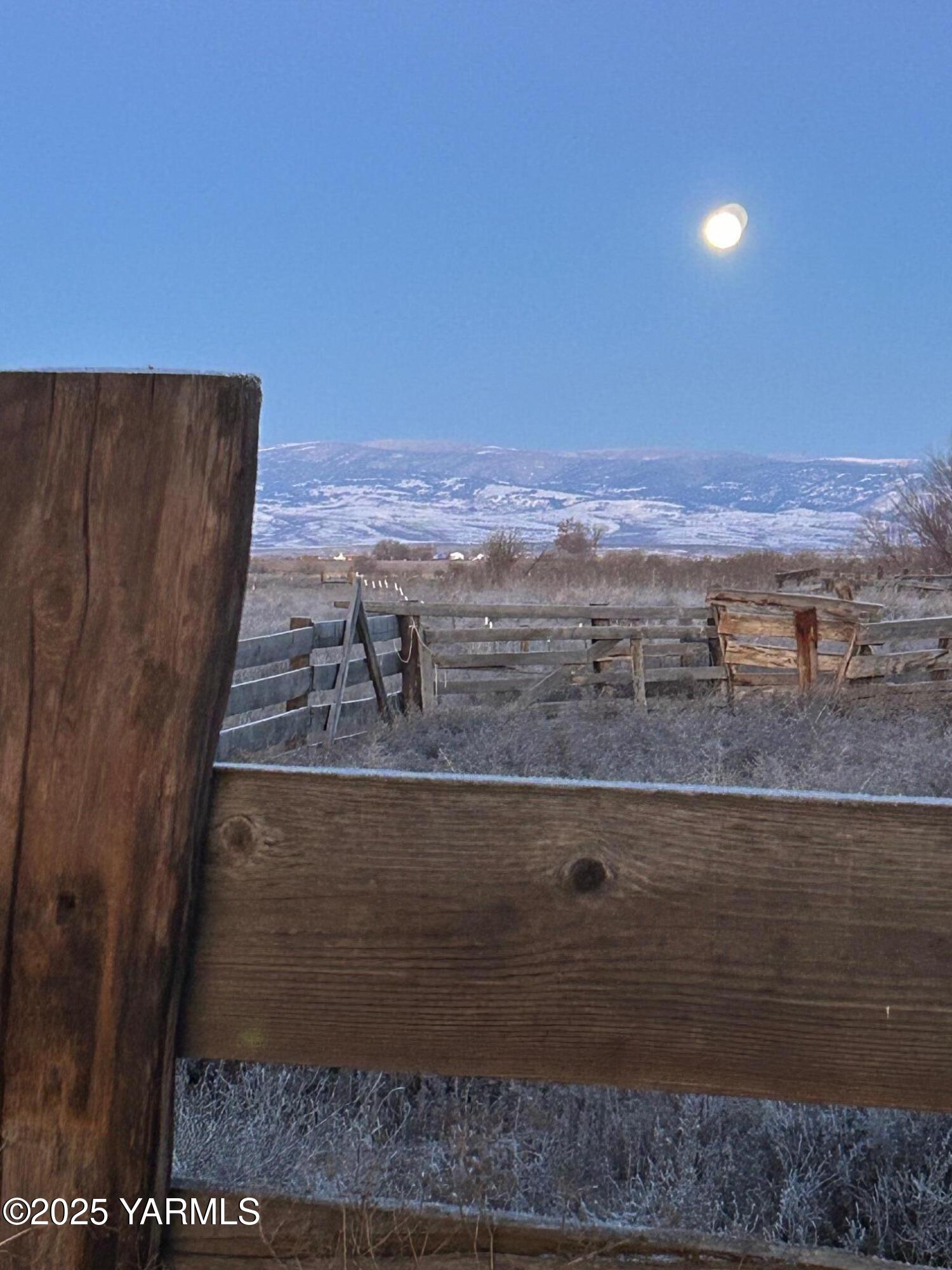 13951 Fort Road White Swan, WA 98952 - Photo 4 of 33 13951 Fort Rd