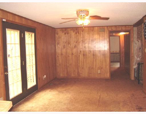 1080 Garards Fort Road Waynesburg, PA 15370 - Photo 5 of 8 Den/Family/Great Room.
