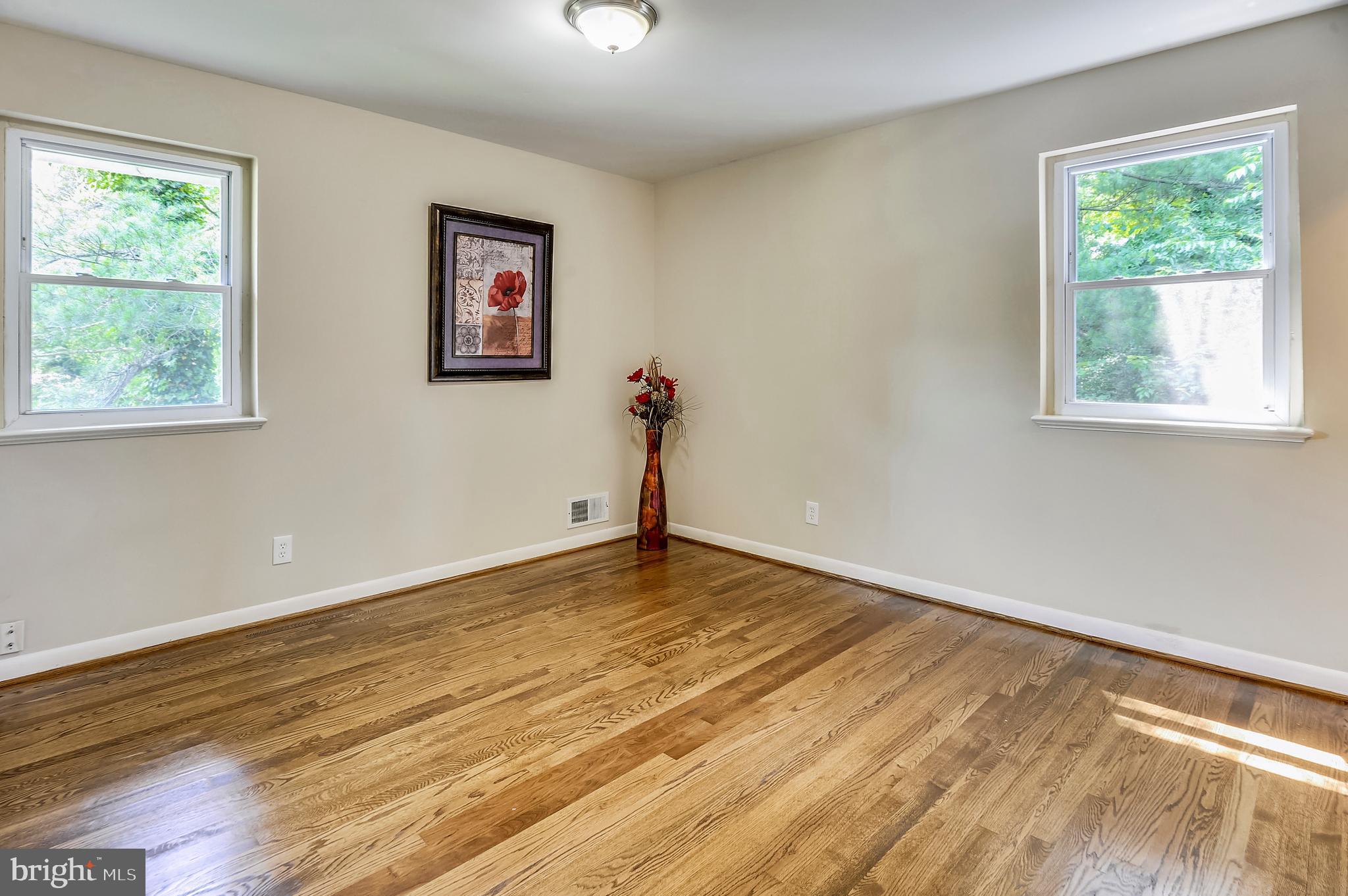 10920 Bond Road Adelphi, MD 20783 - Photo 19 of 34 Master bedroom