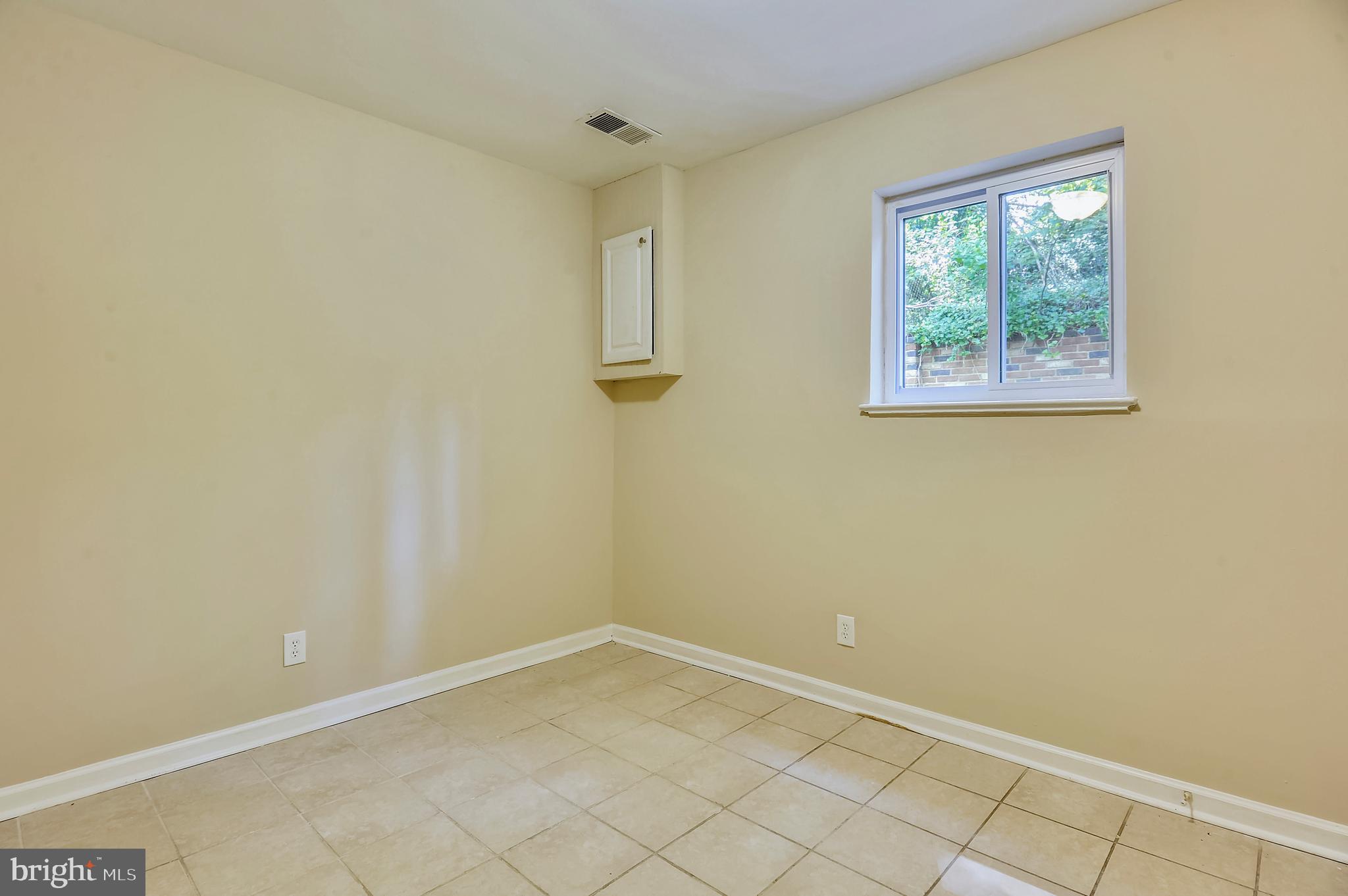 10920 Bond Road Adelphi, MD 20783 - Photo 30 of 34 Bedroom #5