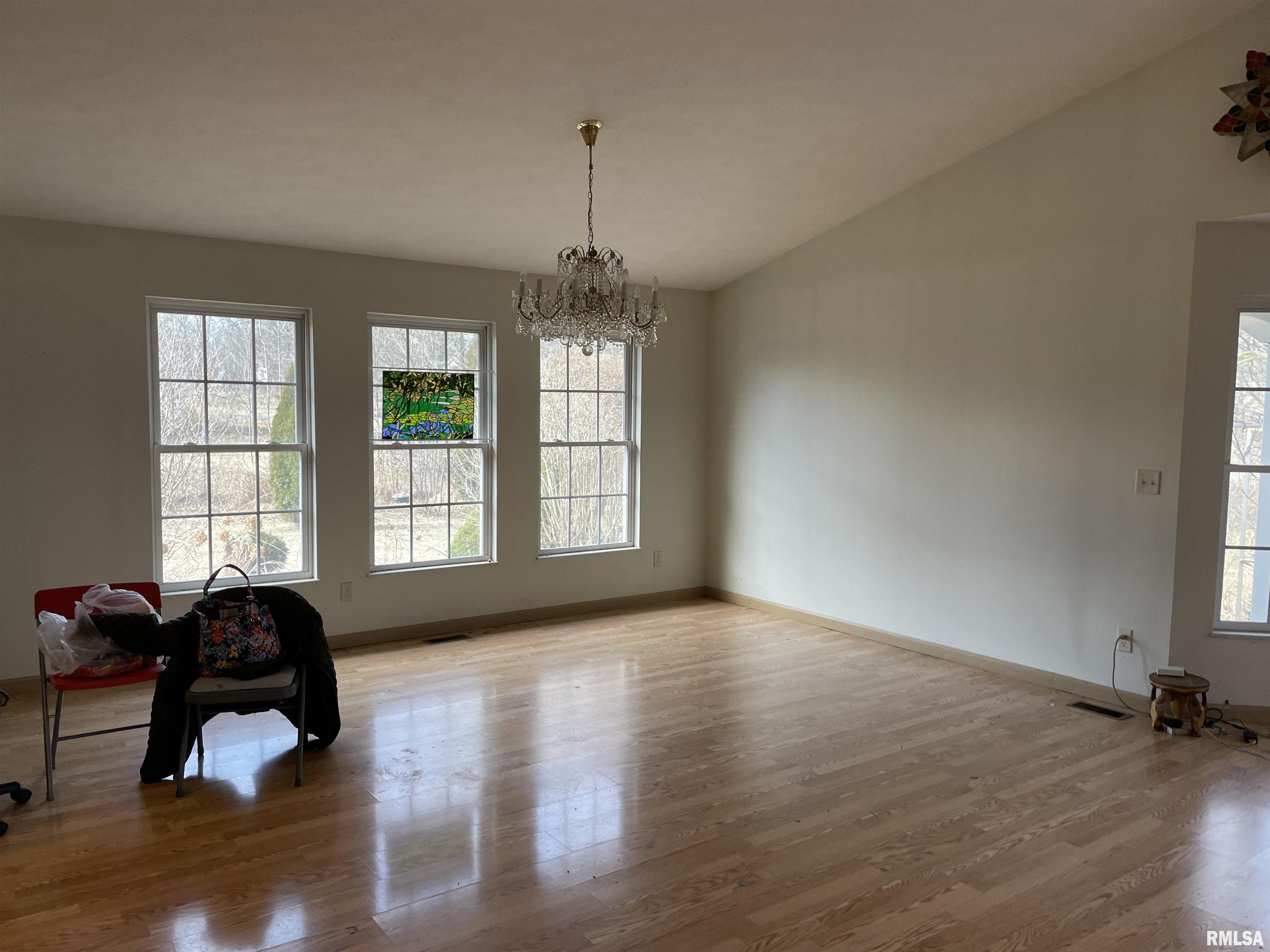 2817 Nielson Crossing Road Marion, IL 62959 - Photo 12 of 26 Gallery Image 12
