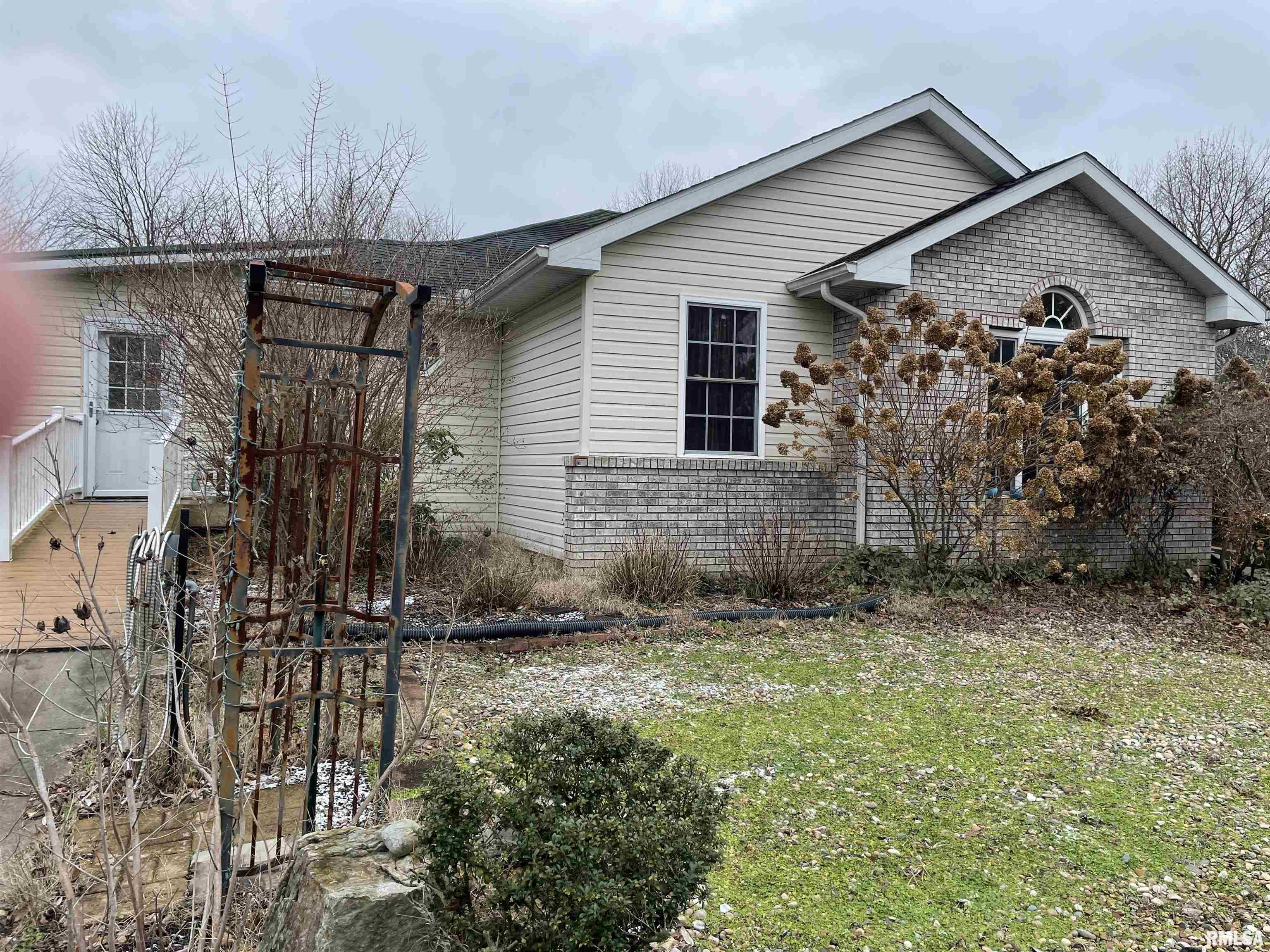 2817 Nielson Crossing Road Marion, IL 62959 - Photo 2 of 26 Gallery Image 2