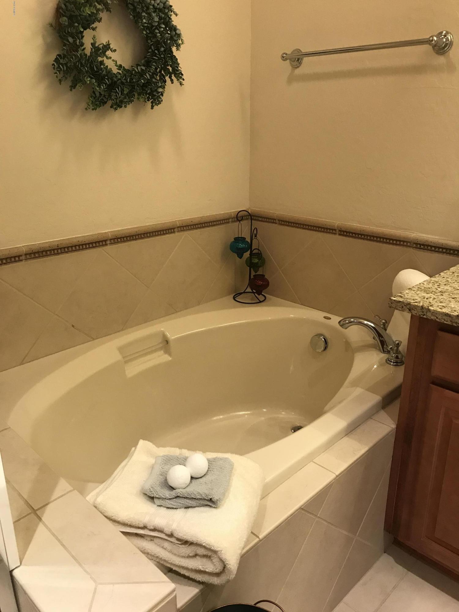 3935 East Rough Rider Road, Unit 1385 Phoenix, AZ 85050 - Photo 9 of 14 IMG_4042
