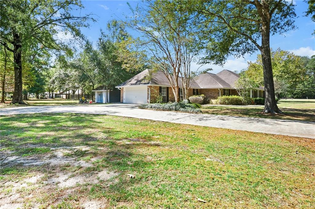 41186 Rue Maison Ponchatoula, LA 70454 - Photo 3 of 23