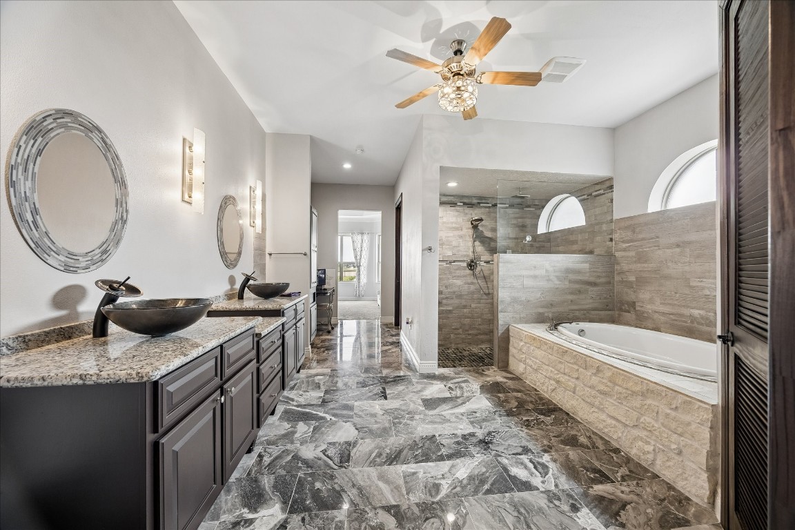 527 Lily Lane Rosharon, TX 77583 - Photo 17 of 35