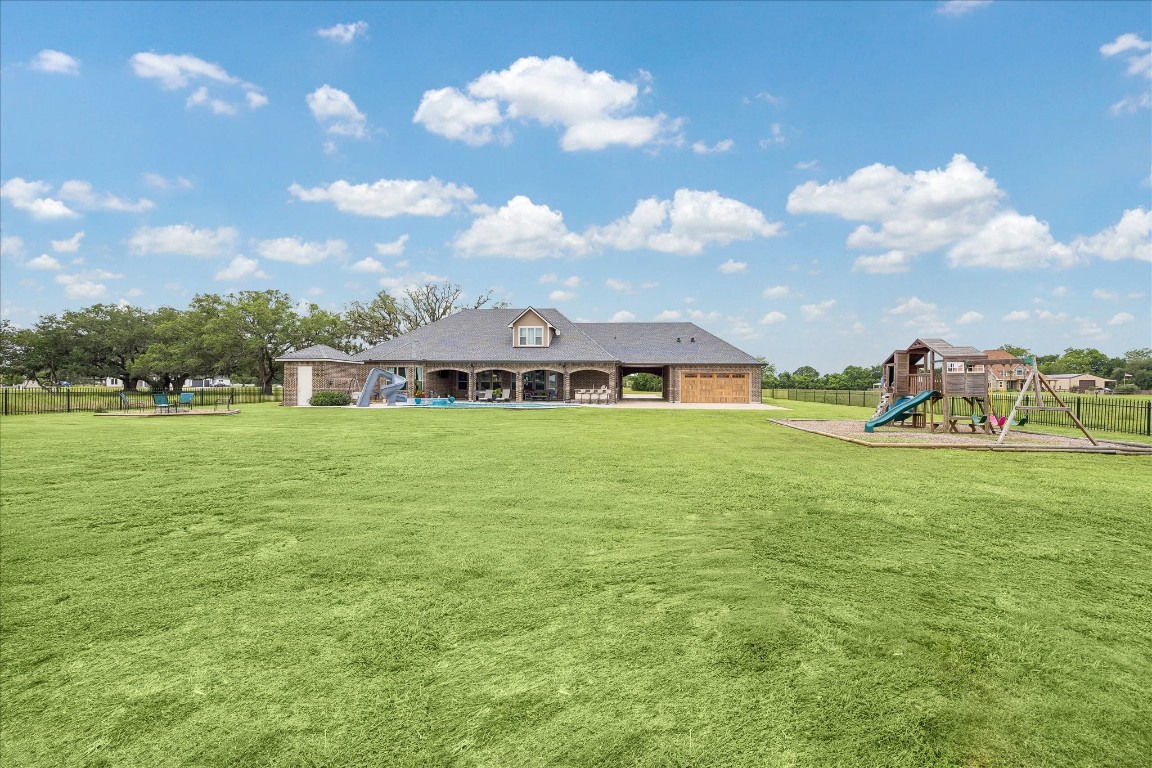 527 Lily Lane Rosharon, TX 77583 - Photo 28 of 35