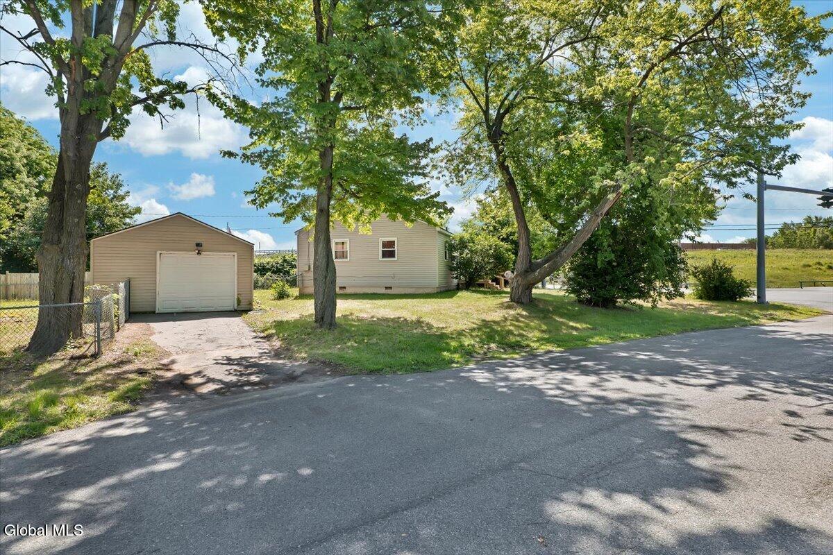 713 Watervliet Shaker Road Colonie, NY 12110 - Photo 15 of 23 15-713 Watervliet Shaker Rd-15