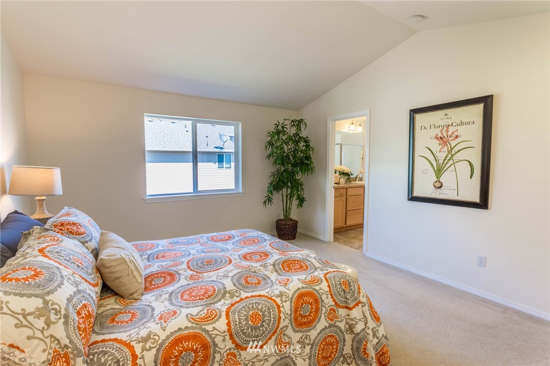 5108 Northeast 8th Place Renton, WA 98059 - Photo 13 of 25