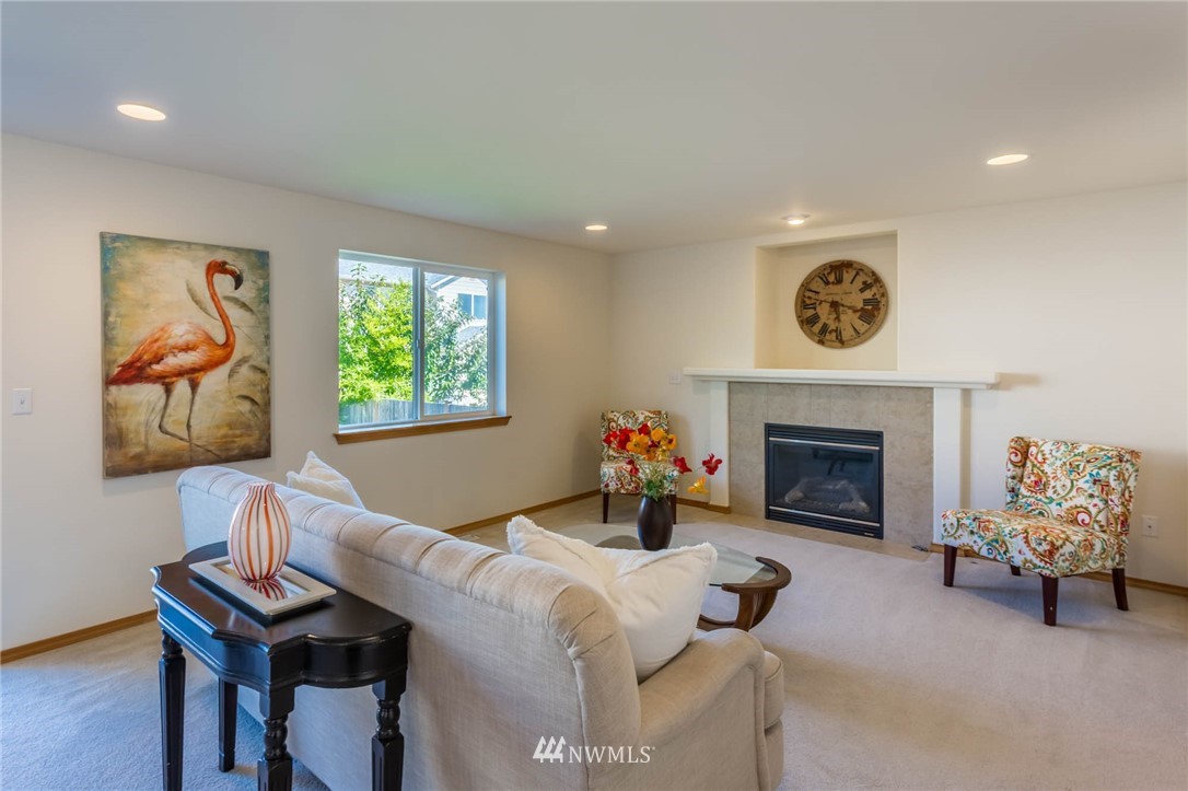 5108 Northeast 8th Place Renton, WA 98059 - Photo 8 of 25