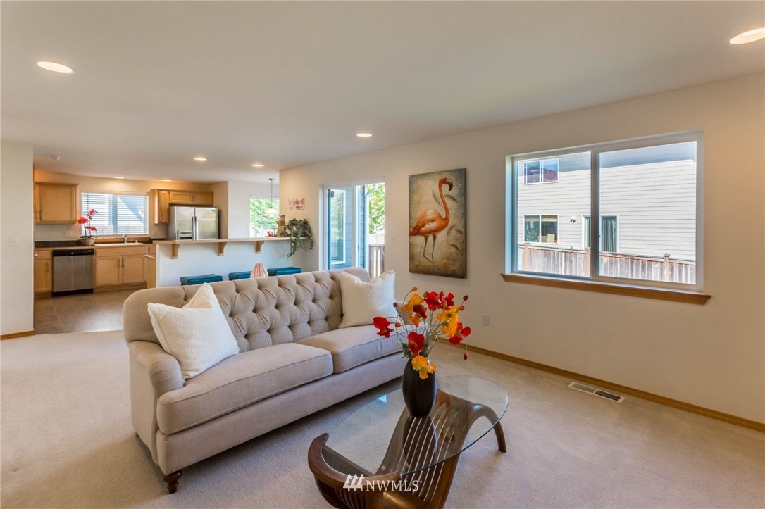 5108 Northeast 8th Place Renton, WA 98059 - Photo 10 of 25