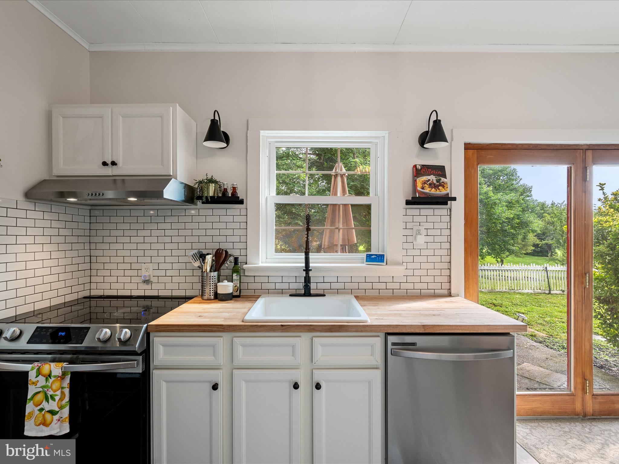 1235 South River Road Front Royal, VA 22630 - Photo 17 of 73 Kitchen