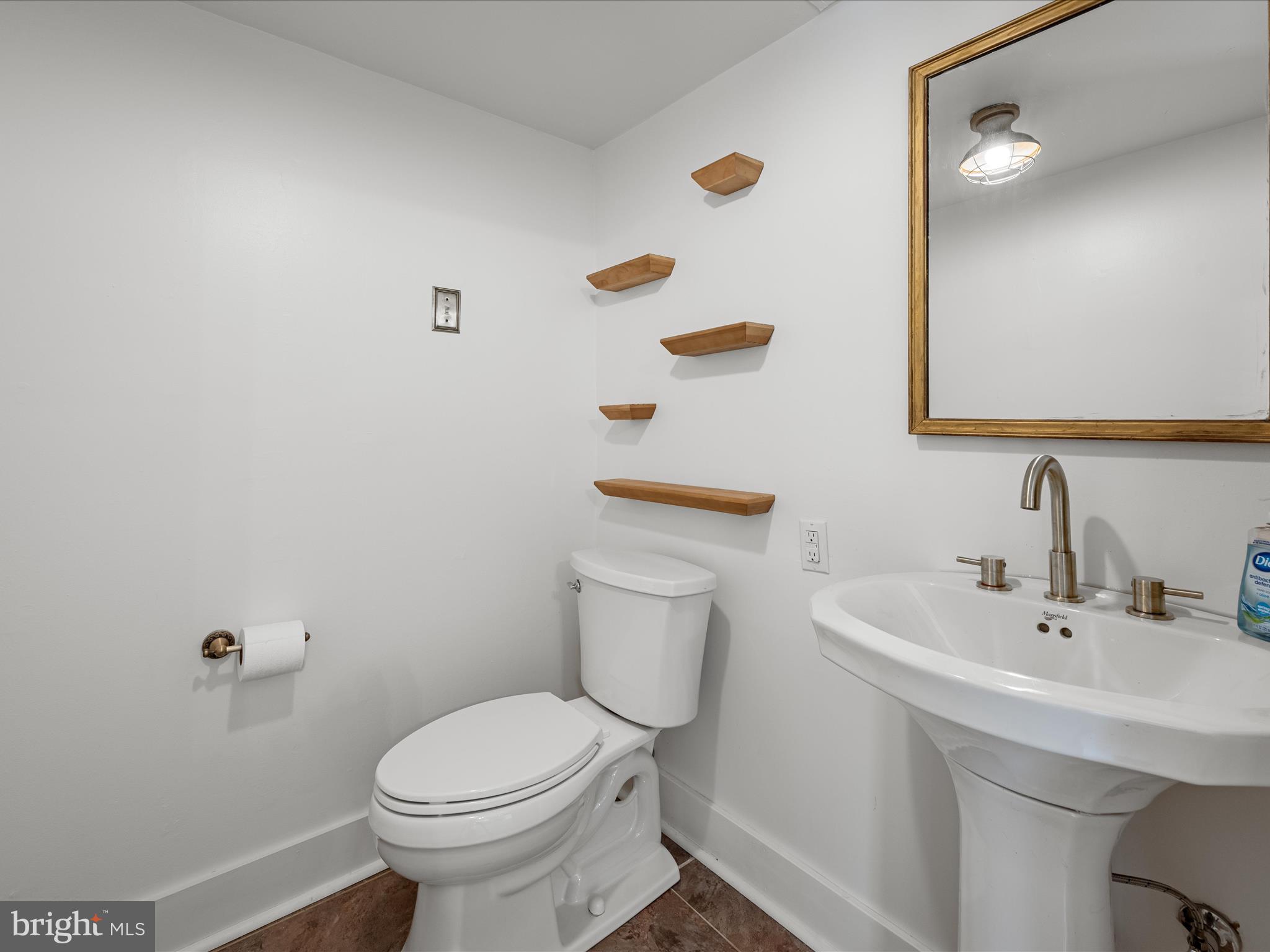 1235 South River Road Front Royal, VA 22630 - Photo 20 of 73 Bathroom