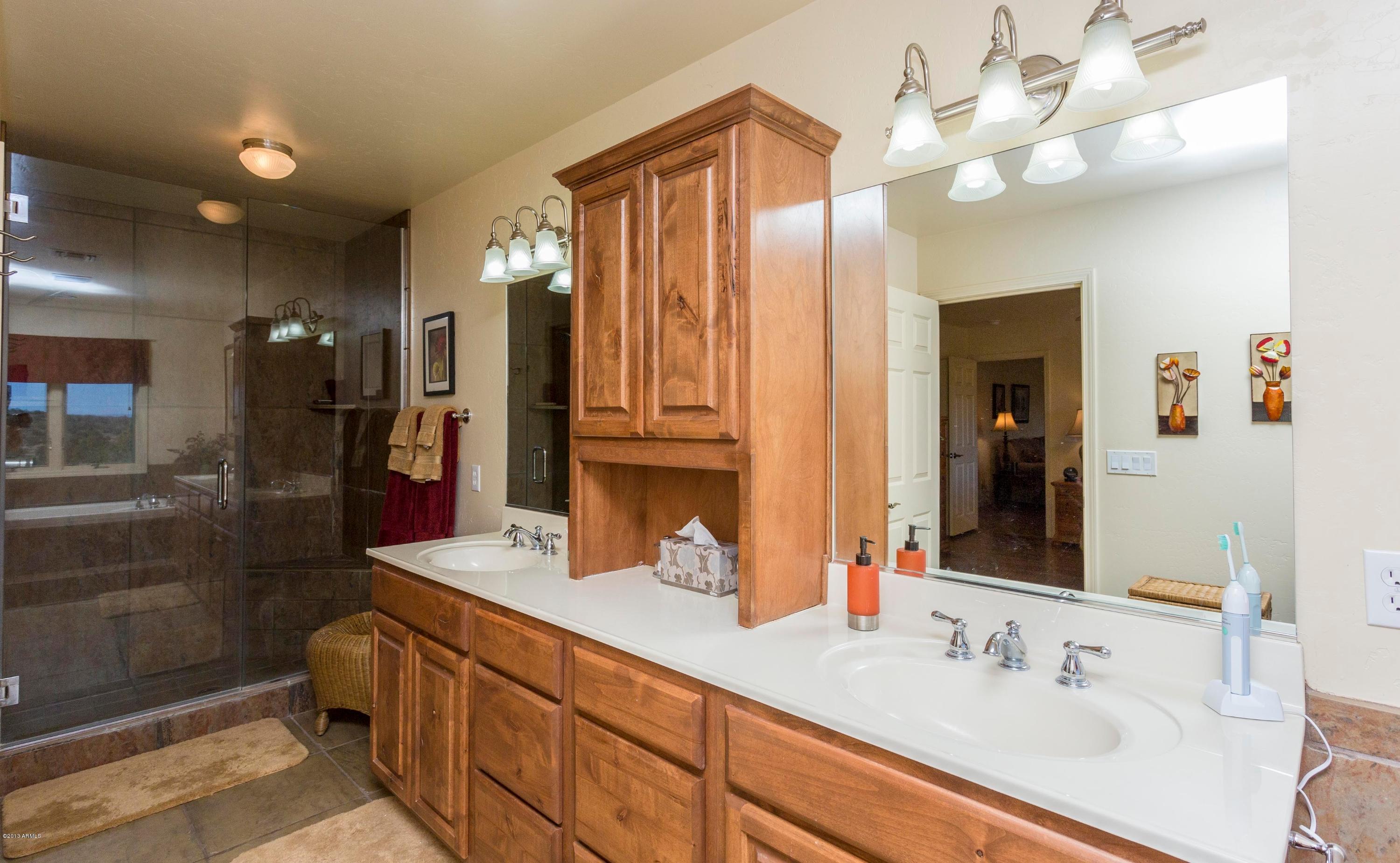 4900 Dillon Wash Road Prescott, AZ 86305 - Photo 12 of 21 012_Master Bathroom