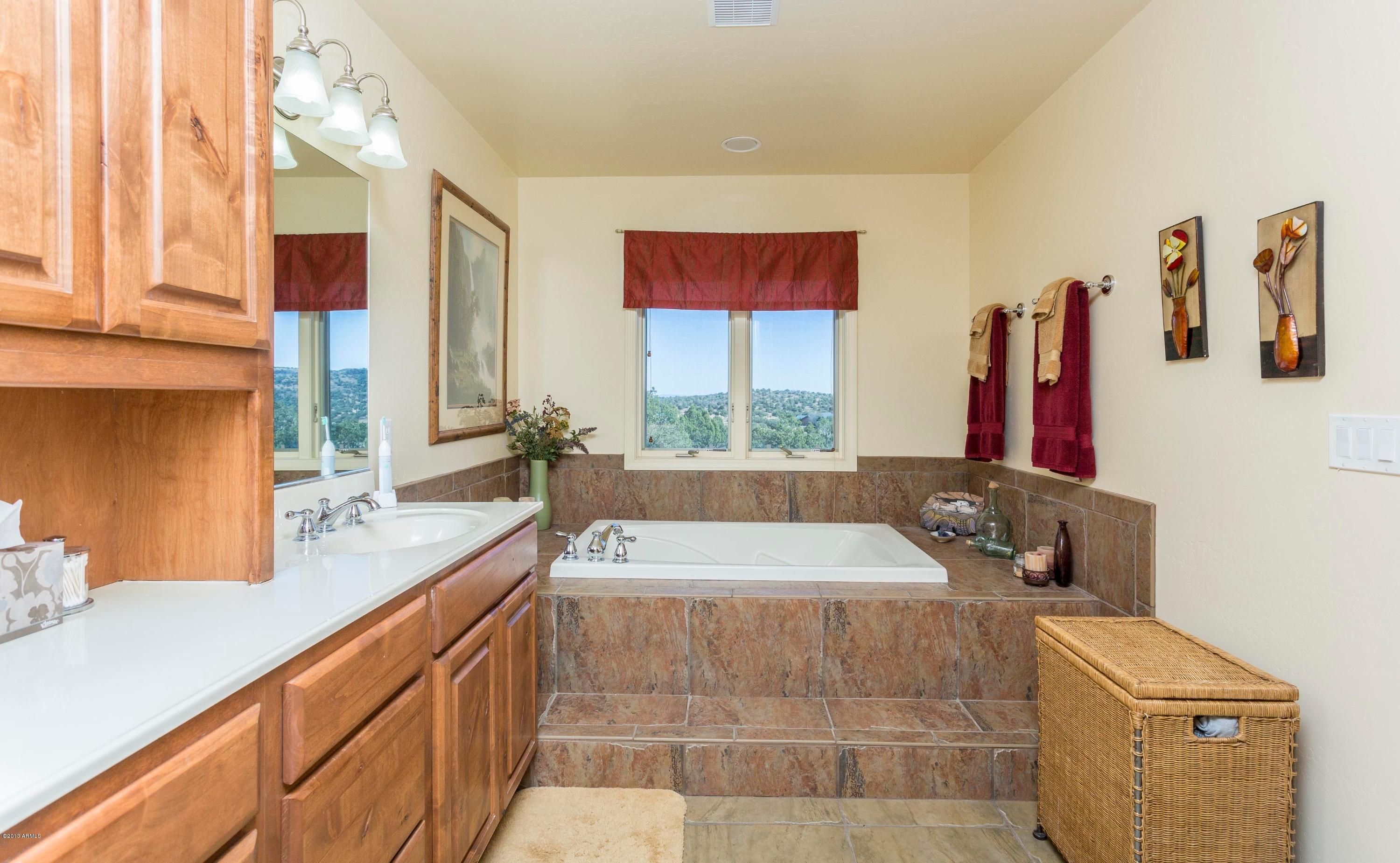 4900 Dillon Wash Road Prescott, AZ 86305 - Photo 13 of 21 013_Master Bathroom