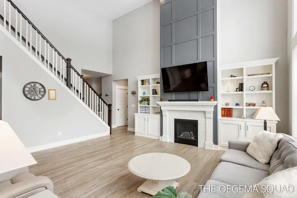 $775,000 | 13711 Harrington Landing, Holland, MI 49424