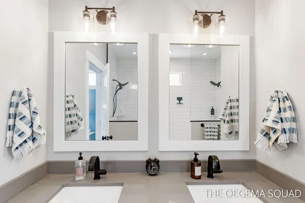 $775,000 | 13711 Harrington Landing, Holland, MI 49424