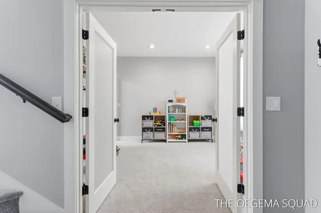 $775,000 | 13711 Harrington Landing, Holland, MI 49424