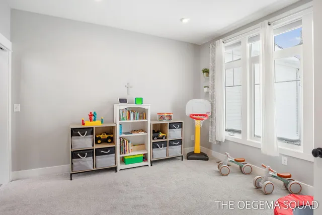 $775,000 | 13711 Harrington Landing, Holland, MI 49424