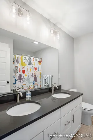 $775,000 | 13711 Harrington Landing, Holland, MI 49424