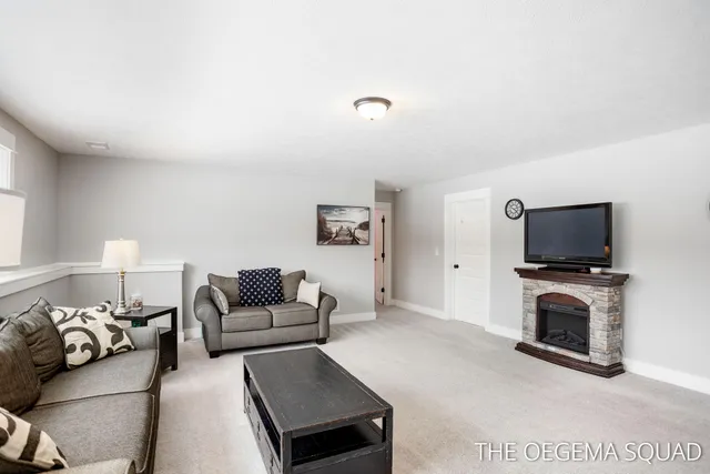 $775,000 | 13711 Harrington Landing, Holland, MI 49424