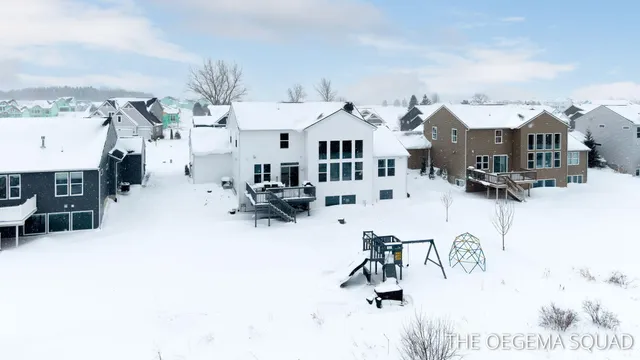 $775,000 | 13711 Harrington Landing, Holland, MI 49424