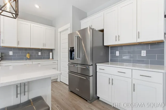 $775,000 | 13711 Harrington Landing, Holland, MI 49424