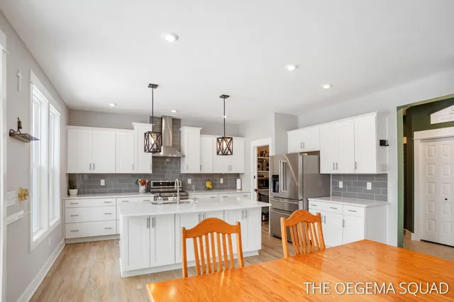 $775,000 | 13711 Harrington Landing, Holland, MI 49424