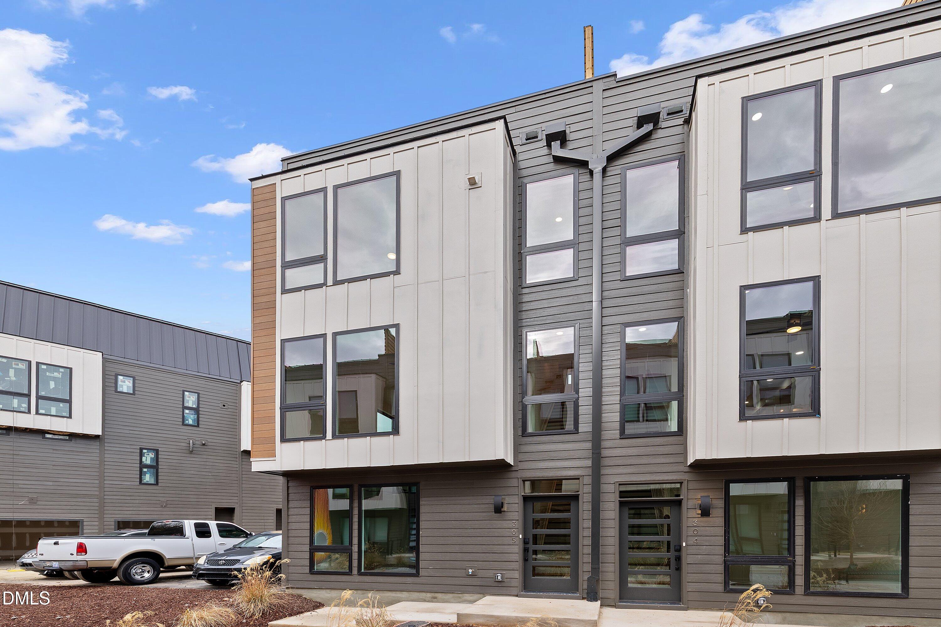 01-512 Gordon St, 305_0797